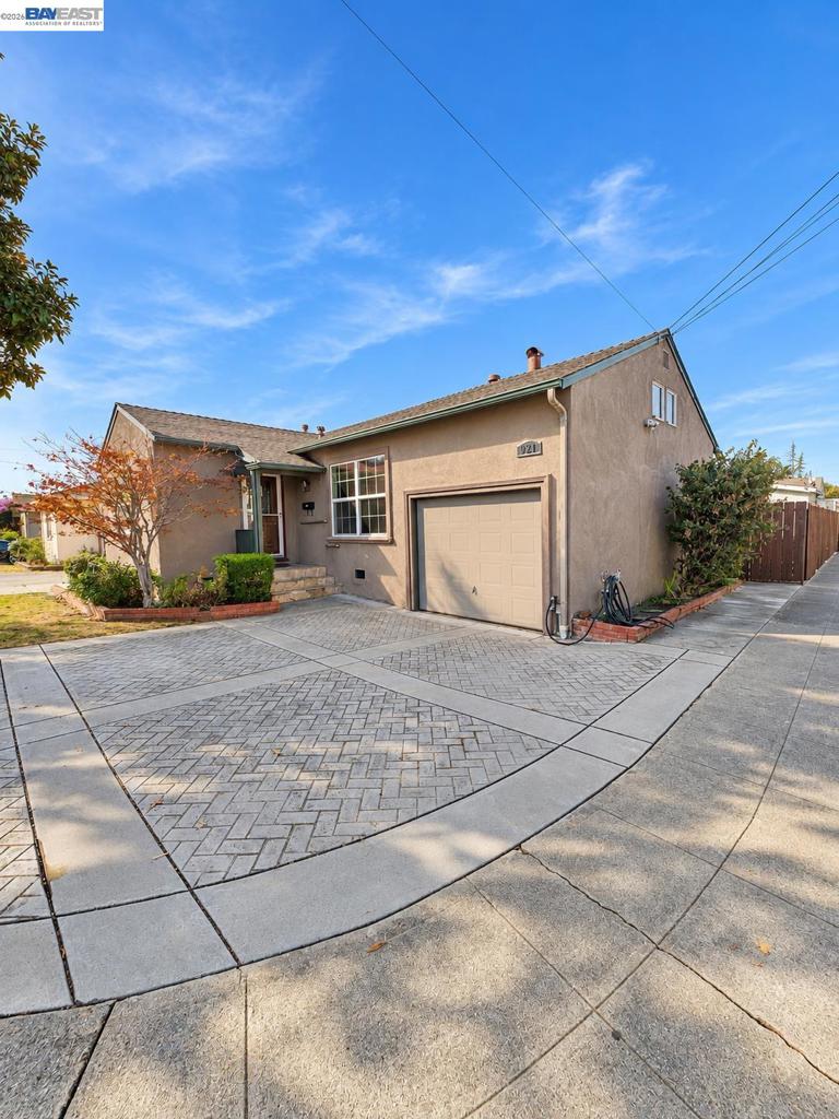 921 Hutchings Drive