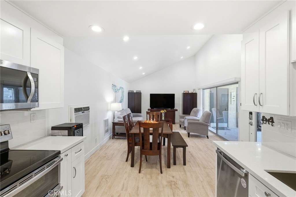 The Lakes (TLK) - Residential