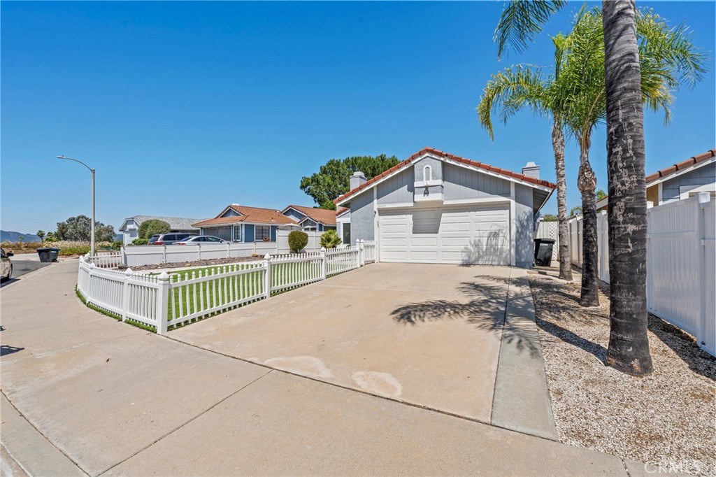 39427 Canyon Rim Circle