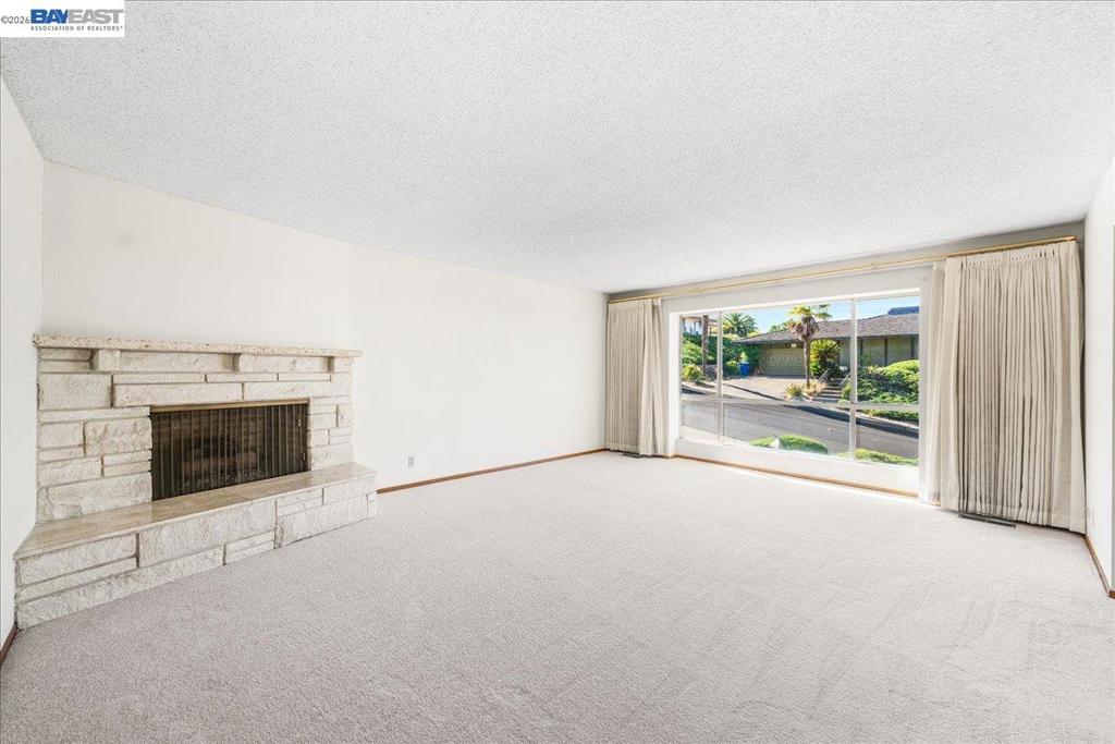 1356 Scenicview Dr