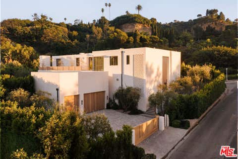 Photo of 1307 N Doheny Drive, Los Angeles, CA 90069 (MLS # 26869805)