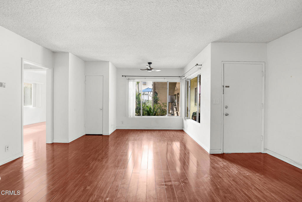 210 S Catalina Avenue