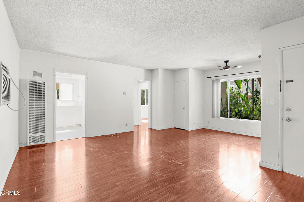 210 S Catalina Avenue