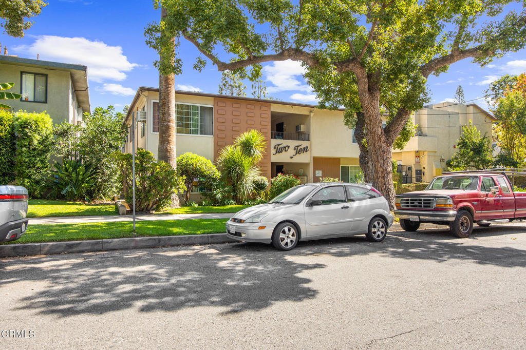 210 S Catalina Avenue