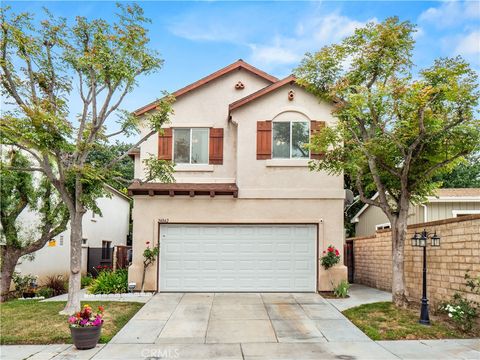 Photo of 24842 Noelle Way, Newhall, CA 91321 (MLS # SR26087047)