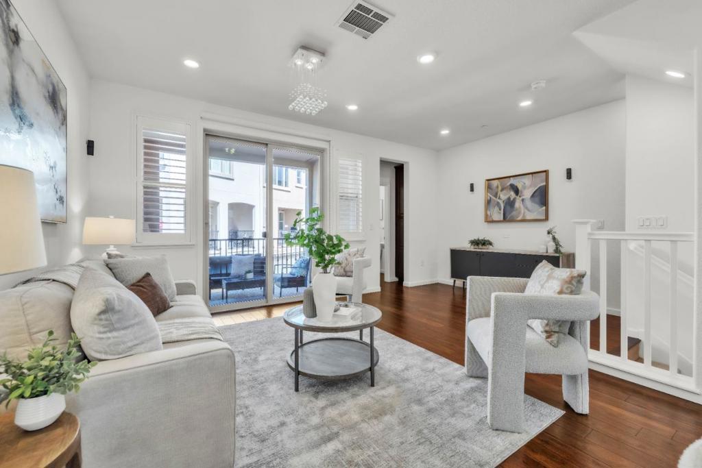 2757 Ferrara Circle