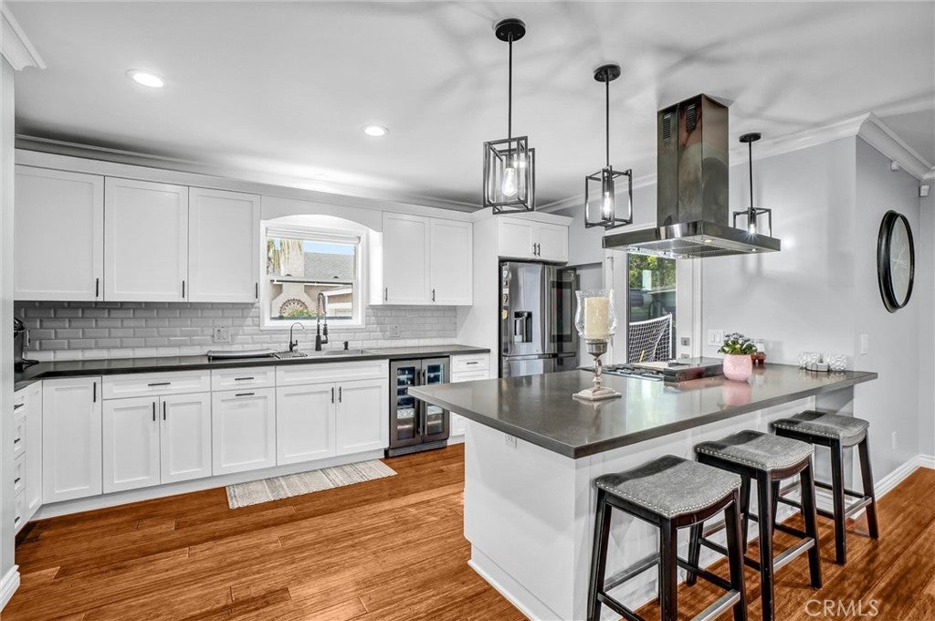4601 Pepperwood Ave, Long Beach CA 90808