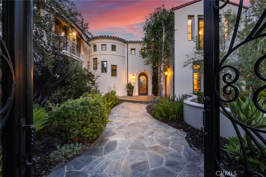 2 Havenhurst Drive