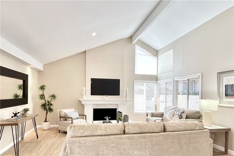 8466 Idlewild Huntington Beach CA 92646