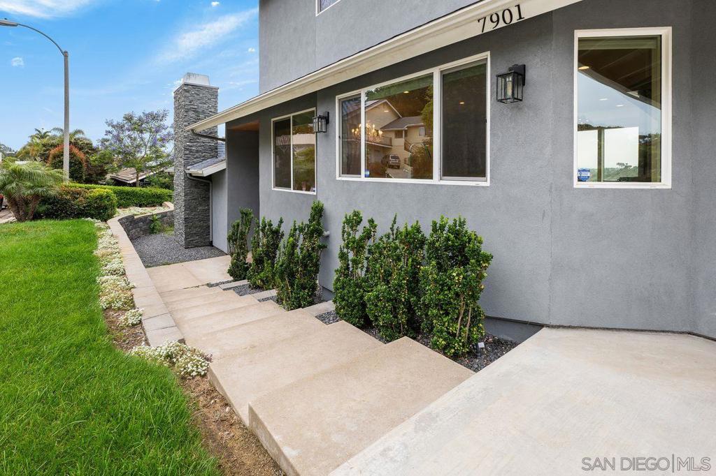 7901 Avenida Kirjah