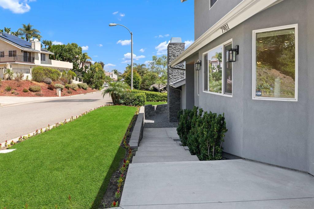 7901 Avenida Kirjah
