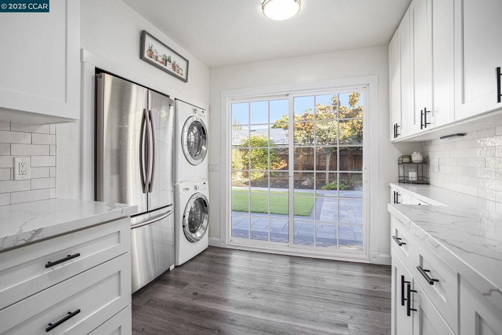 SHERMAN ACRE - Residential