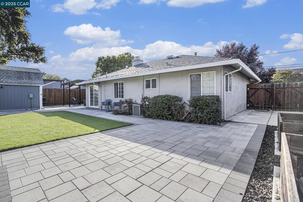 SHERMAN ACRE - Residential