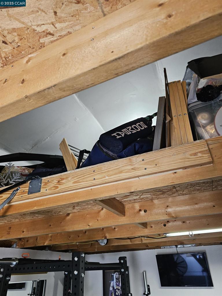 SHERMAN ACRE - Residential