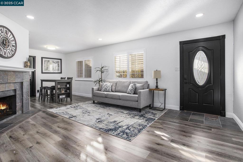 SHERMAN ACRE - Residential