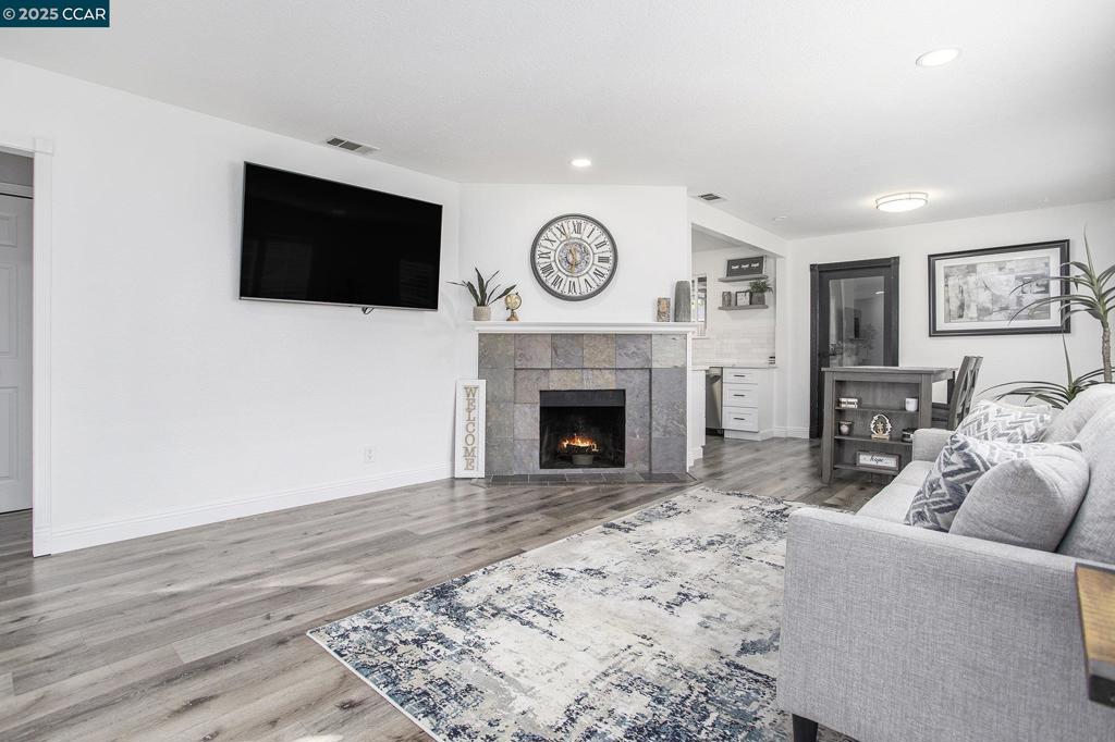 SHERMAN ACRE - Residential