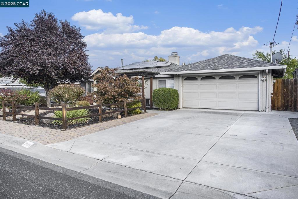 SHERMAN ACRE - Residential