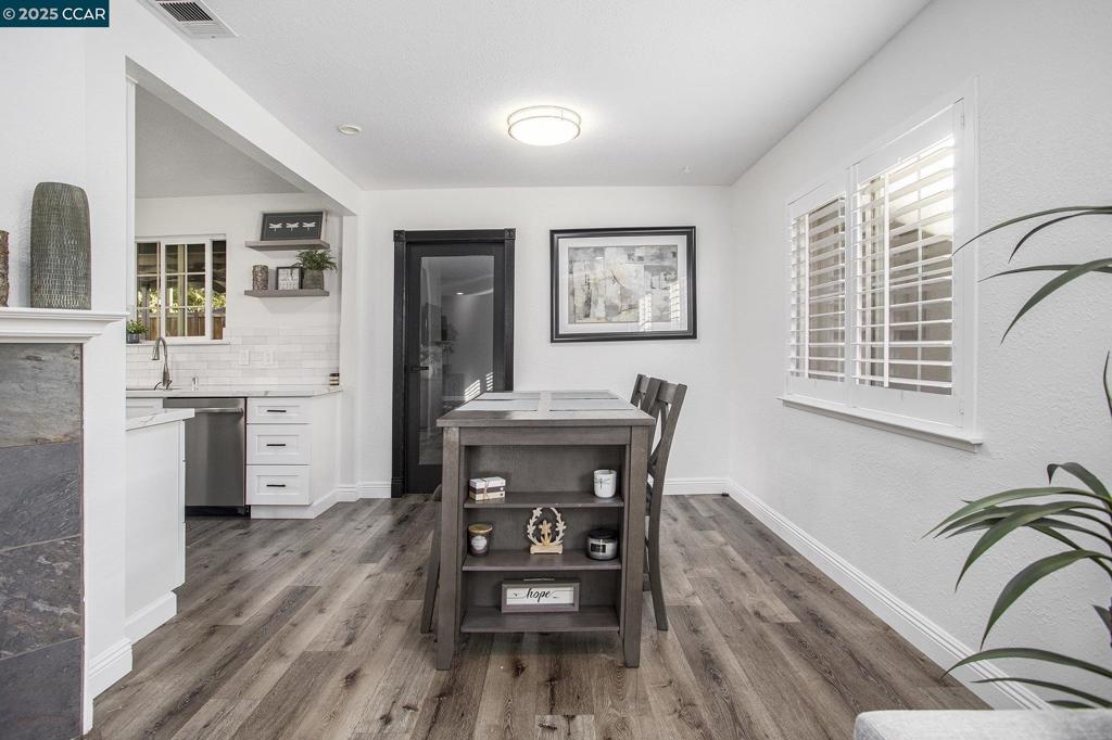 SHERMAN ACRE - Residential