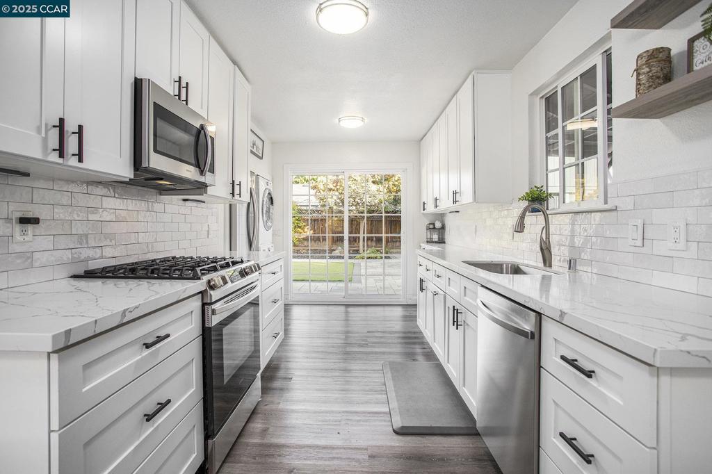 SHERMAN ACRE - Residential