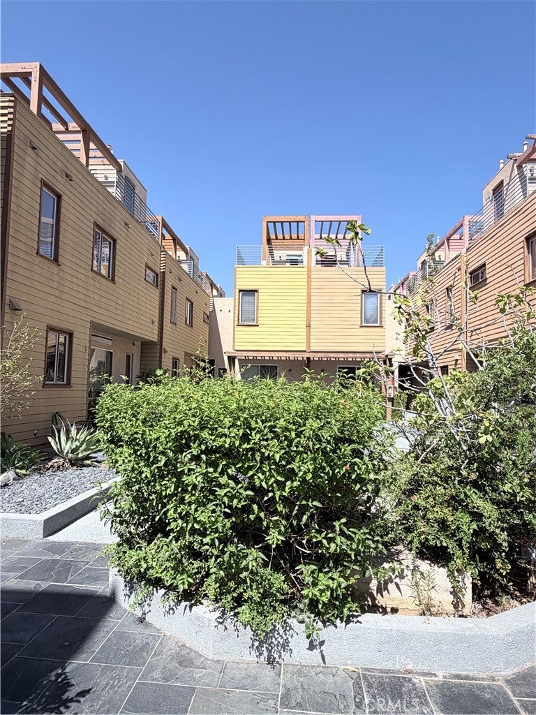 41 N Oak 4