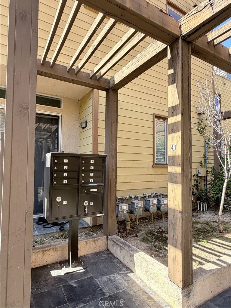 41 N Oak 4