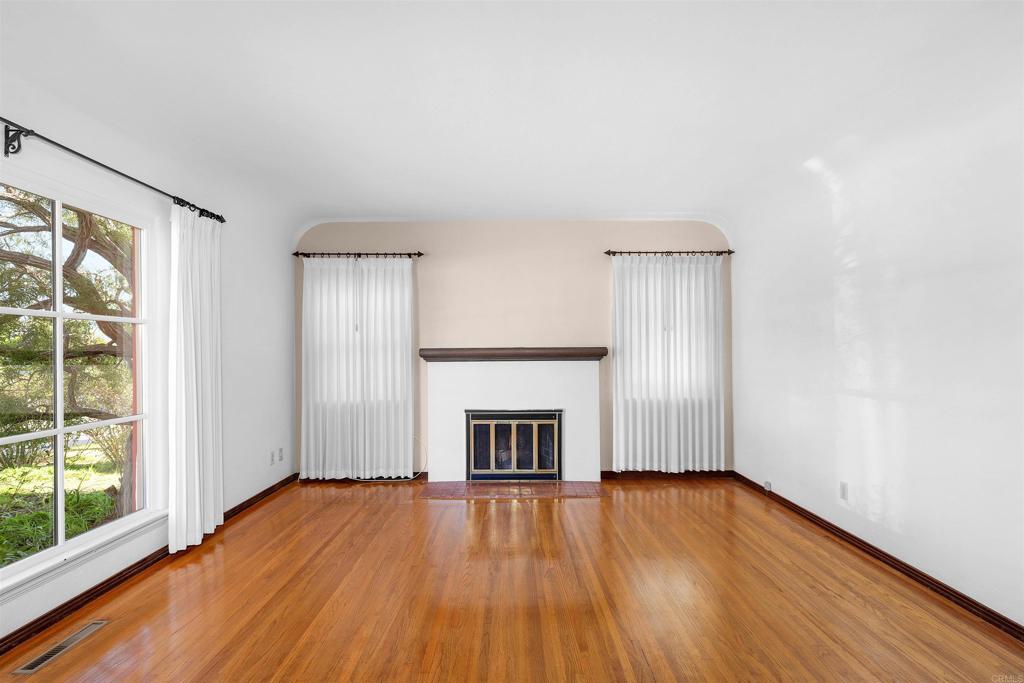 2689 Narcissus Drive