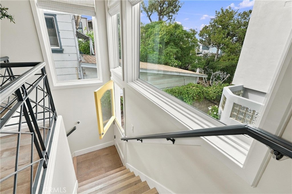 502 Fernleaf Avenue 2