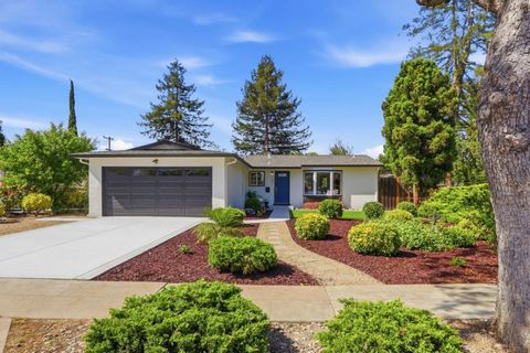 Photo of 1091 W Latimer Avenue, Campbell, CA 95008 (MLS # ML82045835)