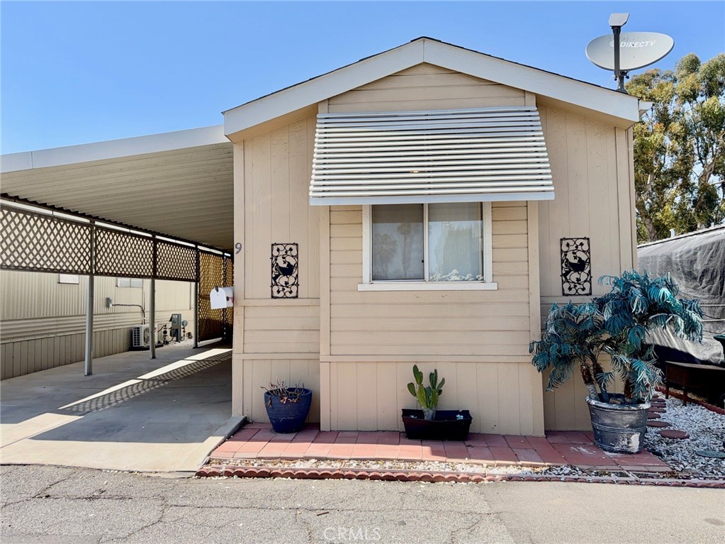 1203 W 6th