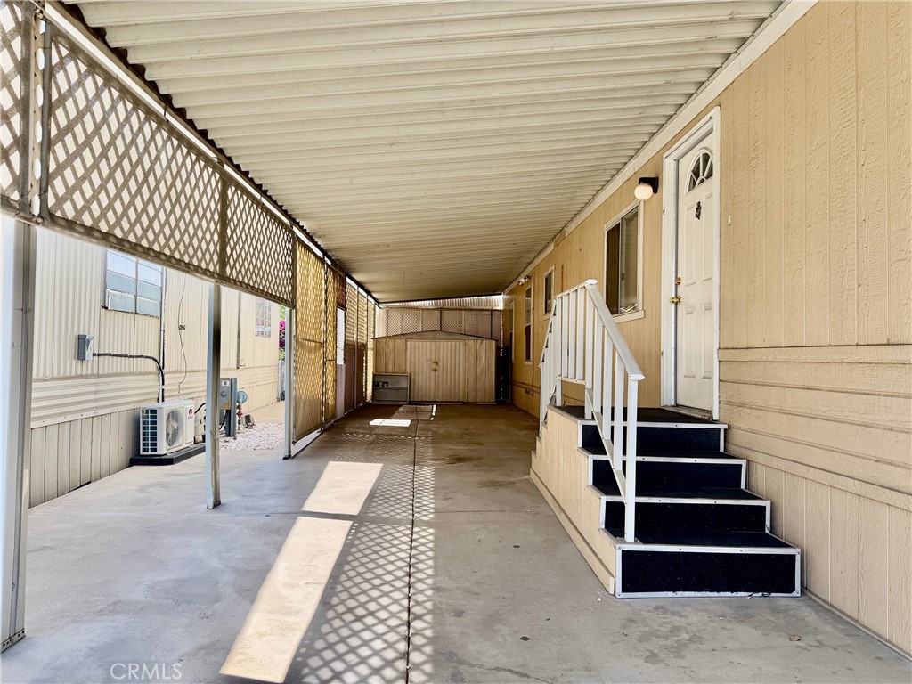 1203 W 6th