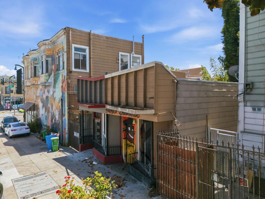 1611 Palou Avenue