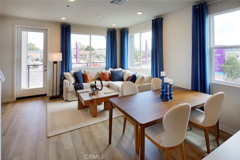 Tiny photo for 9522 Hannah Way, Riverside, CA 92503 (MLS # CV26087362)