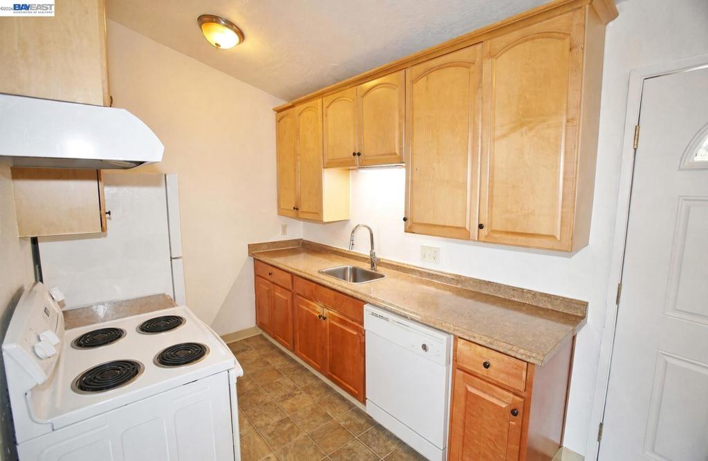 21379 Gary Dr 14