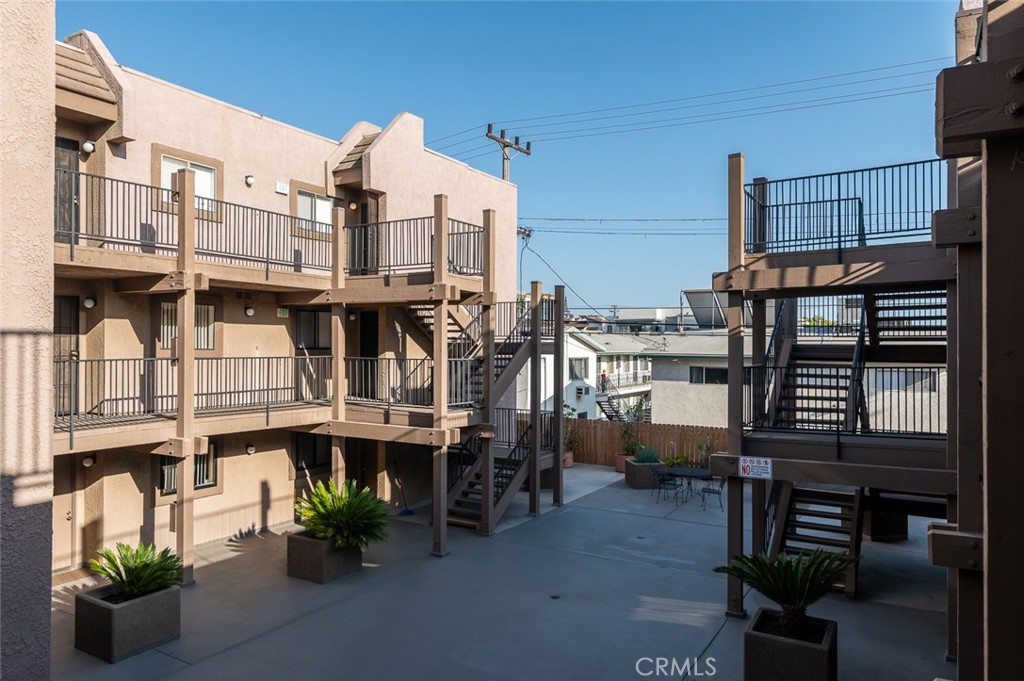 Properties 3 356 W California Avenue 15