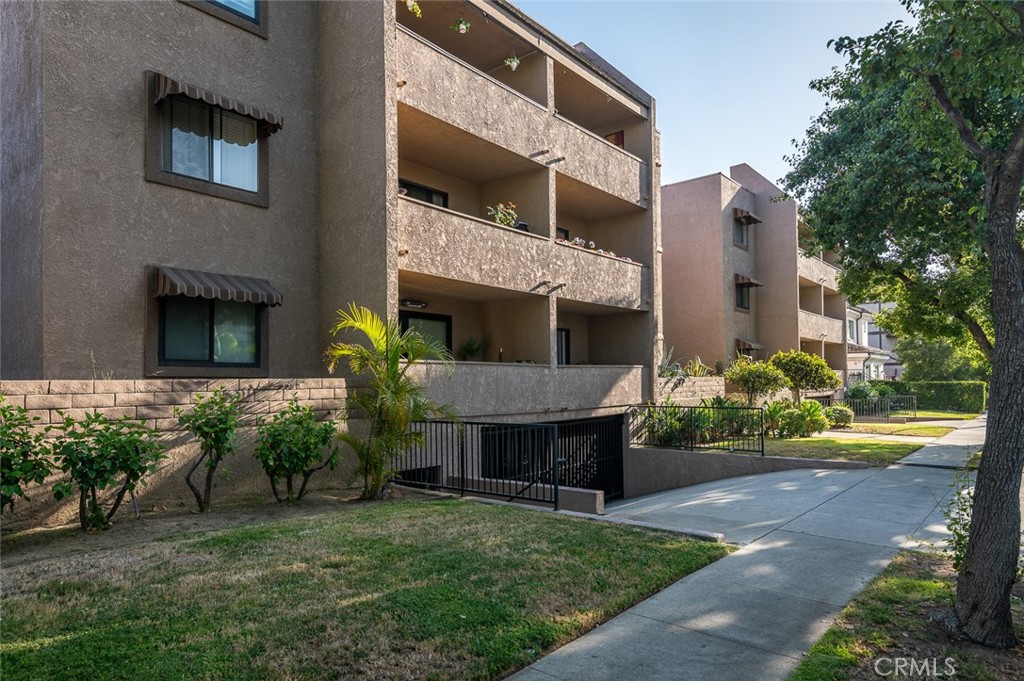 Properties 1 356 W California Avenue 15