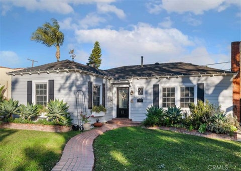 Photo of 3454 Cerritos Avenue #1, Long Beach, CA 90807 (MLS # DW26218325)