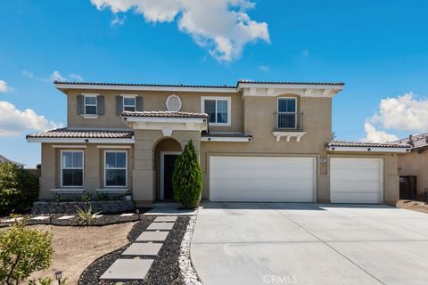 Photo of 14075 Tourmaline Street, Hesperia, CA 92344 (MLS # CV25146266)