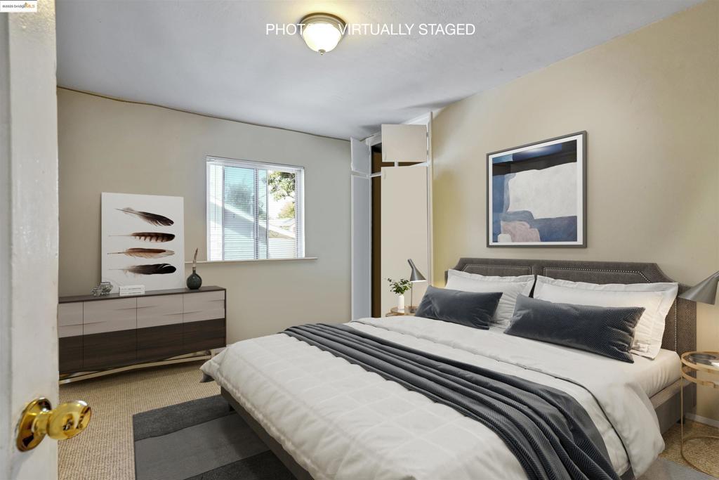 MISSION FOOTHILL - Residential Income