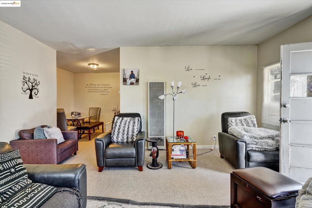 MISSION FOOTHILL - Residential Income