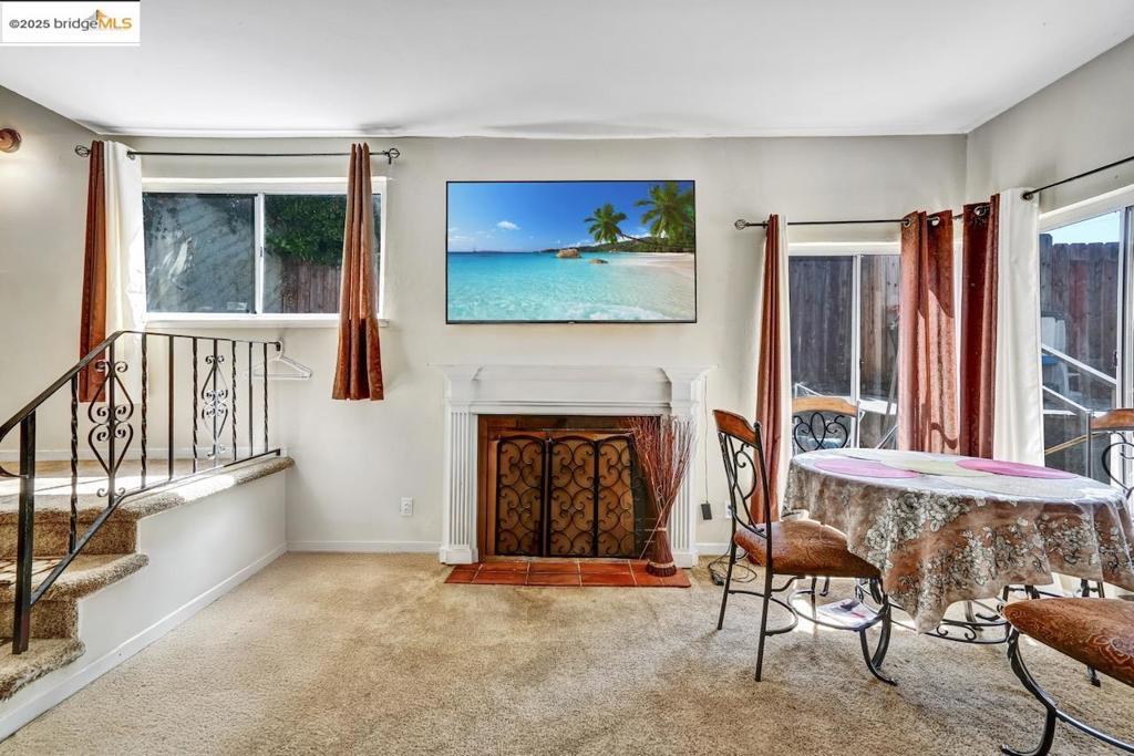 MISSION FOOTHILL - Residential Income