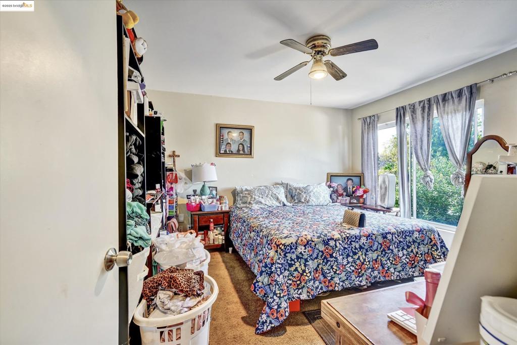 MISSION FOOTHILL - Residential Income