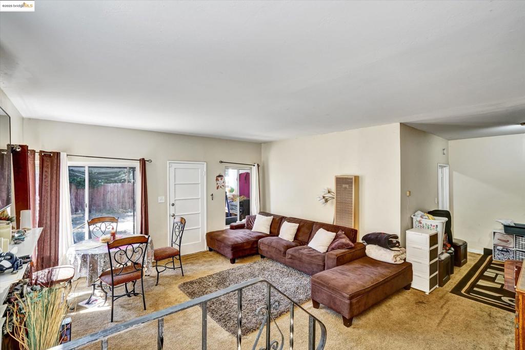 MISSION FOOTHILL - Residential Income