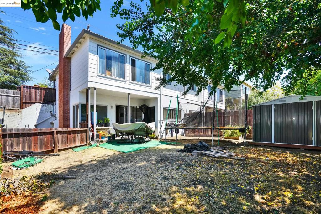 MISSION FOOTHILL - Residential Income