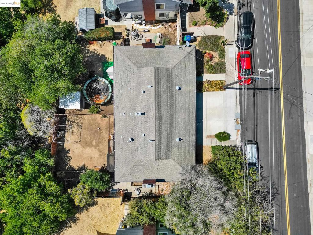 MISSION FOOTHILL - Residential Income