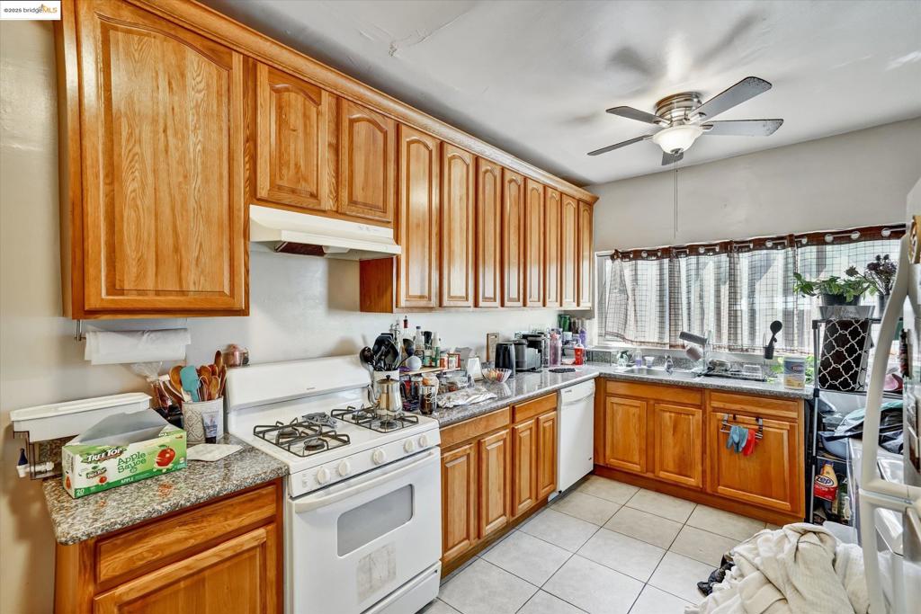 MISSION FOOTHILL - Residential Income