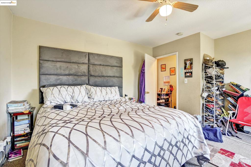 MISSION FOOTHILL - Residential Income