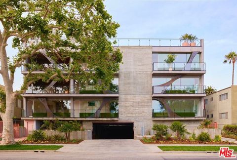 1946 Overland Avenue Los Angeles CA 90025