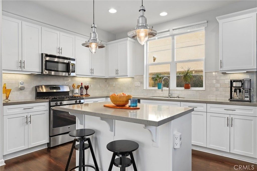 Photo of 21705 Propello Drive, Saugus, CA 91350 (MLS # BB26081120)