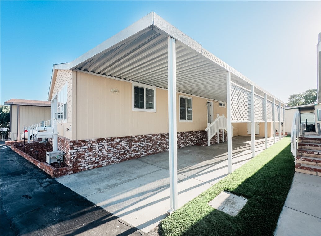 810 Eucalyptus Lane
