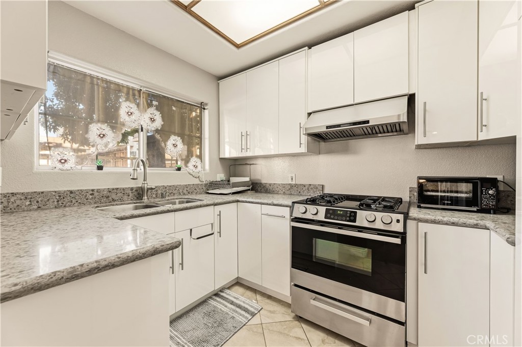 611 E Olive 106